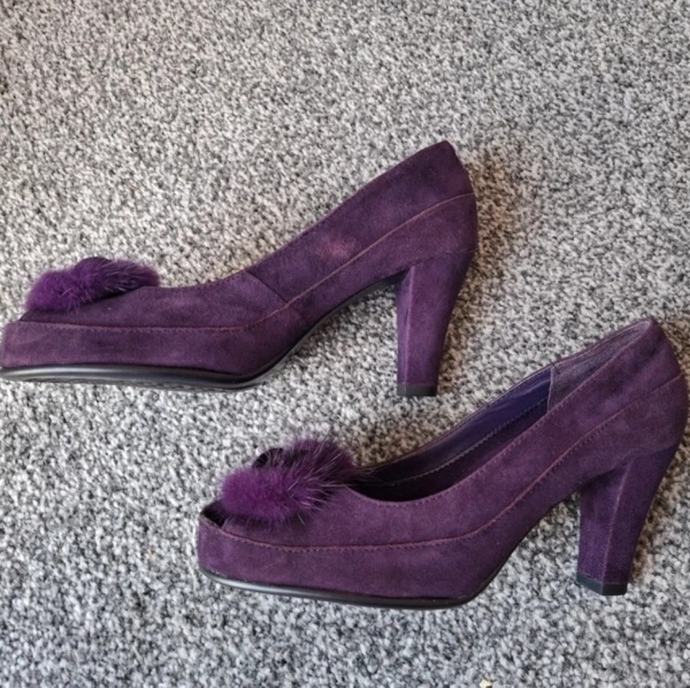 Elegant Purple Suede Heels